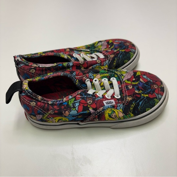 2/10$ Vans X Marvel Toddler Boys 10 Slip On Sneaker Comic Book Superhero Shoes - Picture 2 of 6